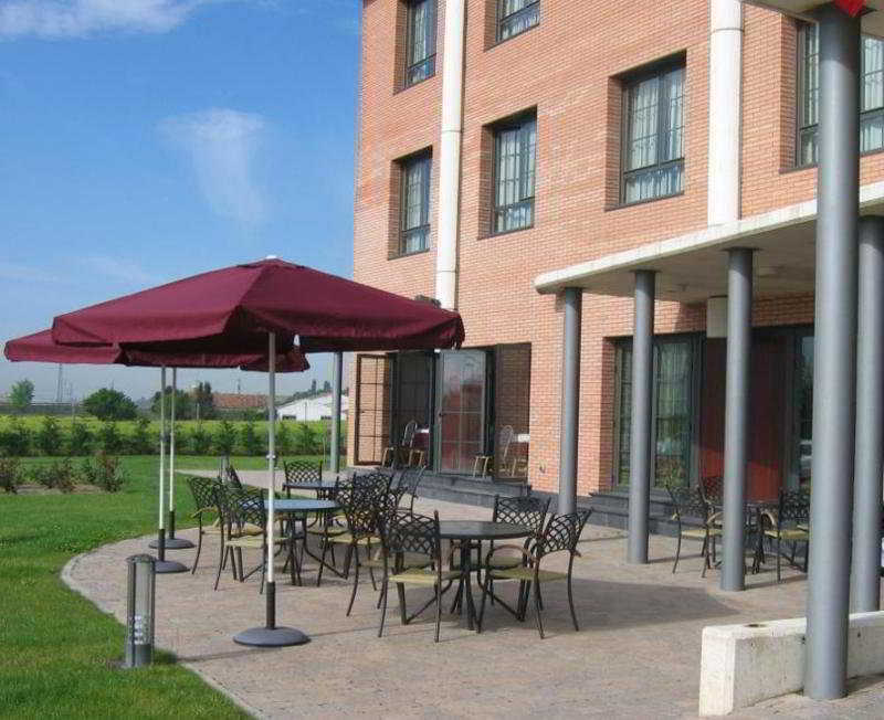 דואנייס Hotel Camino Real מראה חיצוני תמונה
